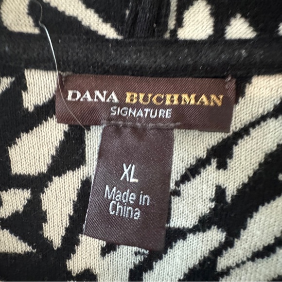 Dana Buchman Woman XL Black and White Animal Print V-Neck Zebra Shirt Top - Picture 4 of 8